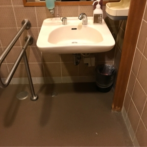 かごの屋長居西店(2F)のオムツ替え台情報 画像2