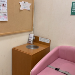 小山ゆうえんハーベストウォーク(1F)の授乳室・オムツ替え台情報 画像11