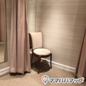 サーウィンストンホテル(2F)の授乳室・おむつ替え台の写真(1枚目)