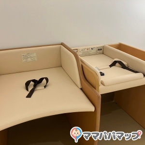 国立競技場ラウンジルーム(2F)の授乳室・おむつ替え台の写真(3枚目)