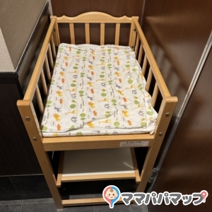 さかい珈琲 広島 千田町店(1F)のオムツ替え台情報 画像2