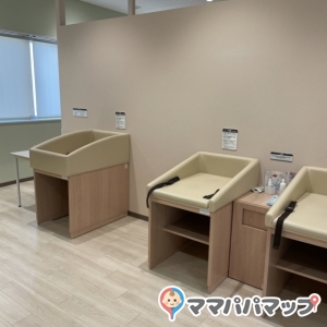 アカチャンホンポ ニトリモール宮崎店(1F)の授乳室・オムツ替え台情報 画像2