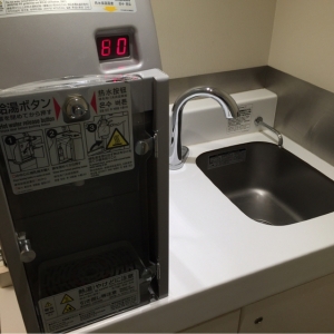 シンクと給湯器