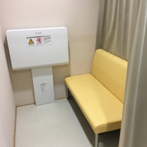 都立野川公園　サービス管理センター(1F)の授乳室・おむつ替え台の写真(4枚目)