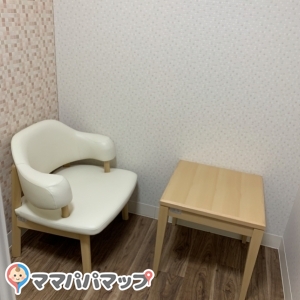 うきは市役所　るり色ふるさと館生涯学習課(2F)の授乳室・おむつ替え台の写真(2枚目)