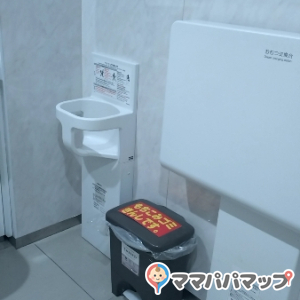 ロッキー(1F)の授乳室・おむつ替え台の写真(1枚目)