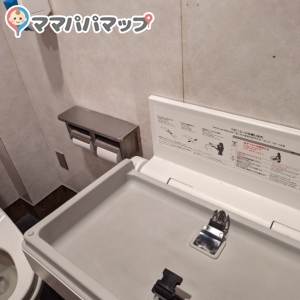 ジョナサン 神楽坂駅前店のオムツ替え台情報 画像1