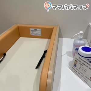筑紫野市役所(1F)の授乳室・おむつ替え台の写真(2枚目)