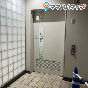 京王トリナード永福町（3F）(3F)の授乳室・おむつ替え台の写真(2枚目)
