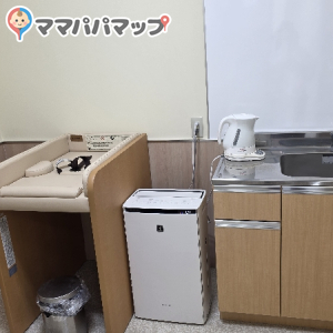 ヤマダデンキ テックランドNew羽生店(1F)の授乳室・おむつ替え台の写真(2枚目)