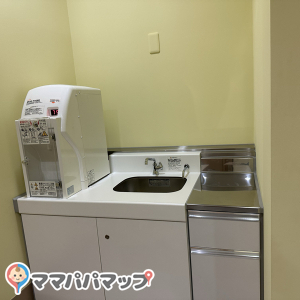 国立新美術館(B1階)の授乳室・オムツ替え台情報 画像2
