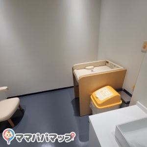 川崎市役所本庁舎(1F)の授乳室・オムツ替え台情報 画像4