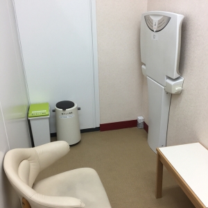 2018.6撮影 広々しており、ベビーカーごと入室しても余裕があります。お兄ちゃんやお姉ちゃんと一緒にでも◯