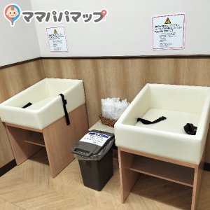 おむつ替え台