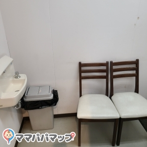 ナフコ学研都市ひびきの店(1F)の授乳室・オムツ替え台情報 画像3