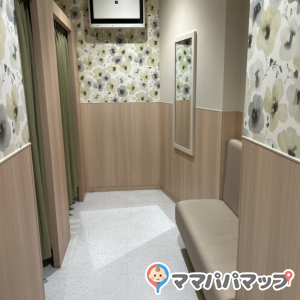 ジェイアール京都伊勢丹(7F ベビー休憩室)の授乳室・オムツ替え台情報 画像4