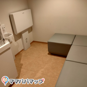 横浜美術館(1F)の授乳室・オムツ替え台情報 画像1