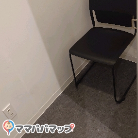 授乳室は椅子だけ