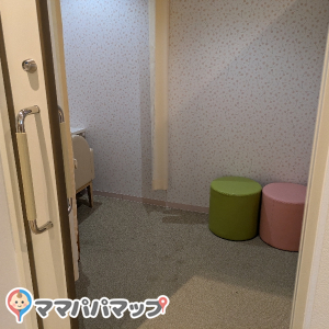 シンエイライフ犬山ライブラリー (犬山市立図書館)(2F)の授乳室・オムツ替え台情報 画像6