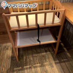 オムツ交換台