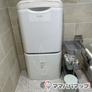 焼肉赤門　作新台店(1F)のオムツ替え台情報 画像1
