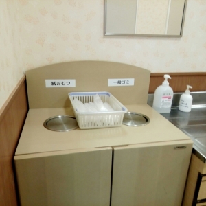 おむつを捨てるときに密閉するための袋がありました。