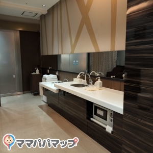 離乳食あたため用の電子レンジもあります