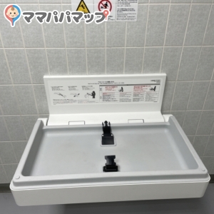 ヤマダ電機 テックランド柏沼南店(1F)のオムツ替え台情報 画像2