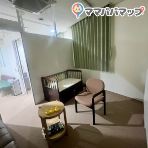 国立オリンピック記念青少年総合センター　センター棟(1F)の授乳室・おむつ替え台の写真(4枚目)