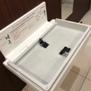 しまむら 椎名町店(2F)のオムツ替え台情報 画像1