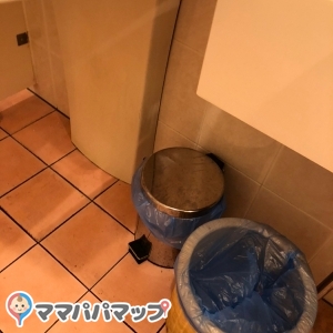 サイゼリア　北浦和店(2F)の授乳室・おむつ替え台の写真(1枚目)