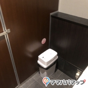 さかい珈琲 広島 千田町店(1F)のオムツ替え台情報 画像6