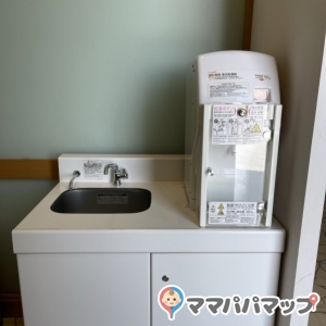 フレスポ恵み野(1F)の授乳室・おむつ替え台の写真(7枚目)