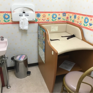 鹿野SA 上り(1F)の授乳室・オムツ替え台情報 画像4