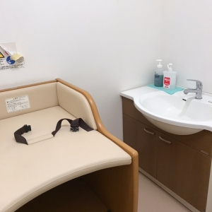 バロー志段味店(1F)の授乳室・オムツ替え台情報 画像2