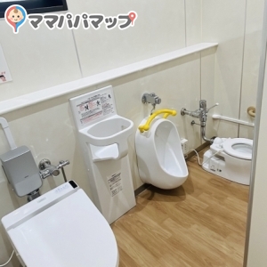 中野区立障害者福祉会館(1F)の授乳室・おむつ替え台の写真(1枚目)