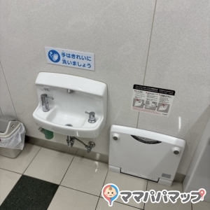 ケーズデンキ 新座店(2F)のオムツ替え台情報 画像3