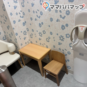 あそぼっちゃ（ゆめタウン南行橋3F）の授乳室・おむつ替え台の写真(2枚目)