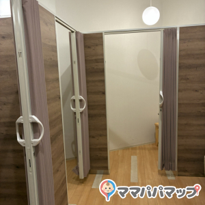 アドベンチャーワールド(センタードーム1階)の授乳室・オムツ替え台情報 画像1