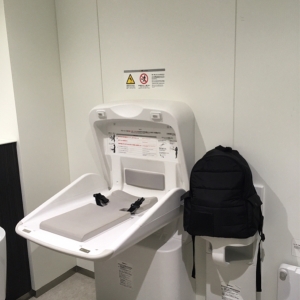 東京ファッションタウンビル(女子トイレ内)のオムツ替え台情報 画像5