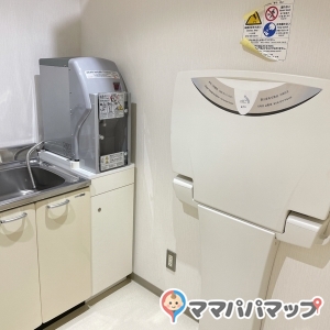 台東区立　区民館雷門(2F)の授乳室・オムツ替え台情報 画像1