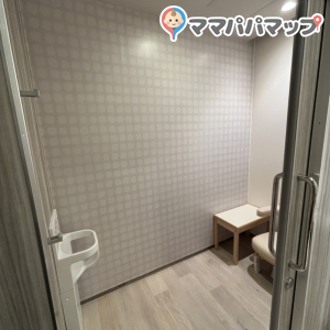 横浜ビブレ(3F)の授乳室・おむつ替え台の写真(1枚目)