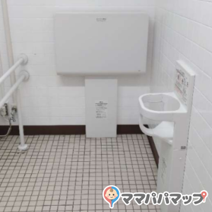 2階メイン側バリアフリートイレ