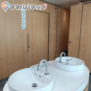 清潔感のあるお手洗いです