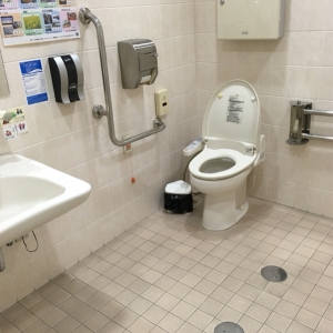 茨木市立男女共生センター ローズＷＡＭ(2F)の授乳室・オムツ替え台情報 画像3