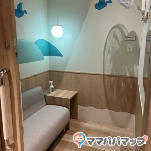 阪急神戸店(5階ベビールーム)の授乳室・オムツ替え台情報 画像7