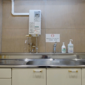 国立民族学博物館(本館1階エントランスホール)の授乳室・オムツ替え台情報 画像2