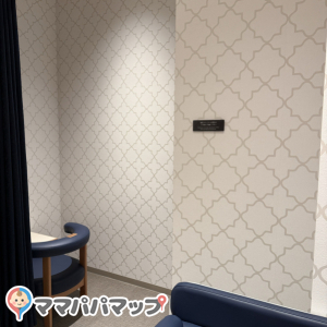 ザ ロイヤルパークホテル 舞浜リゾート 東京ベイ 1階(1F)の授乳室・オムツ替え台情報 画像1