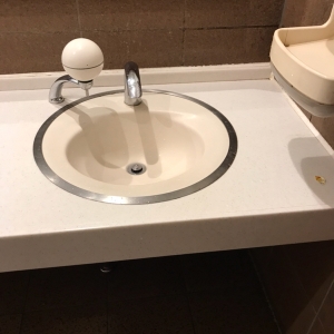 くら寿司小金井店のオムツ替え台情報 画像4