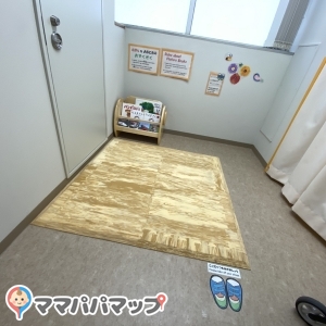 奥のプレイルーム、授乳室